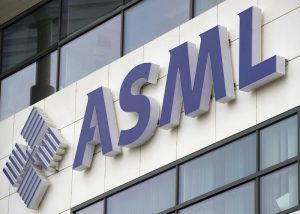 asml-rekor-rezervasyon-bildirdikten-sonra-yukseldi-UNq9YpeP.jpg