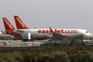 easyjet-arka-arda-ucuncu-defa-yillik-ziyan-bekliyor-Olr5FOC2.jpg