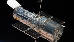 nasa-ve-spacex-hubble-uzay-teleskobunun-az-kalan-omrunu-biraz-daha-uzatmak-icin-calisacak-e5XNBdul.jpg