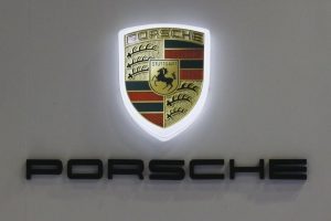 porsche-paylari-guclu-teslimat-sayilari-sonrasinda-halka-arz-fiyatini-tekrar-asti-Dh1uXmFI.jpg