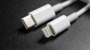 sonunda-oldu-iphonelar-artik-usb-c-kullanmak-zorunda-m6w7IReK.jpg