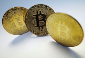 grayscalein-bitcoin-fonu-dusen-piyasada-40in-uzerinde-iskontolu-surec-goruyor-UYhPi8Px.jpg