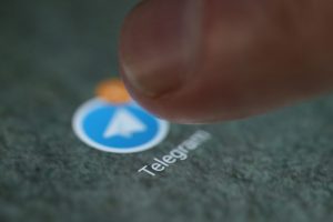 telegram-merkezsiz-finans-bolumunde-savli-bir-oyuncu-olmak-icin-kollari-sivadi-1PgGHKFX.jpg