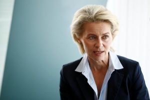 von-der-leyen-ingiltere-siyasi-istek-gosterirse-kuzey-irlanda-konusunda-muahede-olacagindan-eminim-1asCP45z.jpg