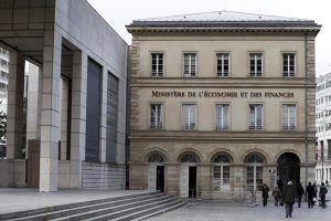 fransa-maliye-bakani-grevler-iktisada-ziyan-vermez-CeY9FU5x.jpg